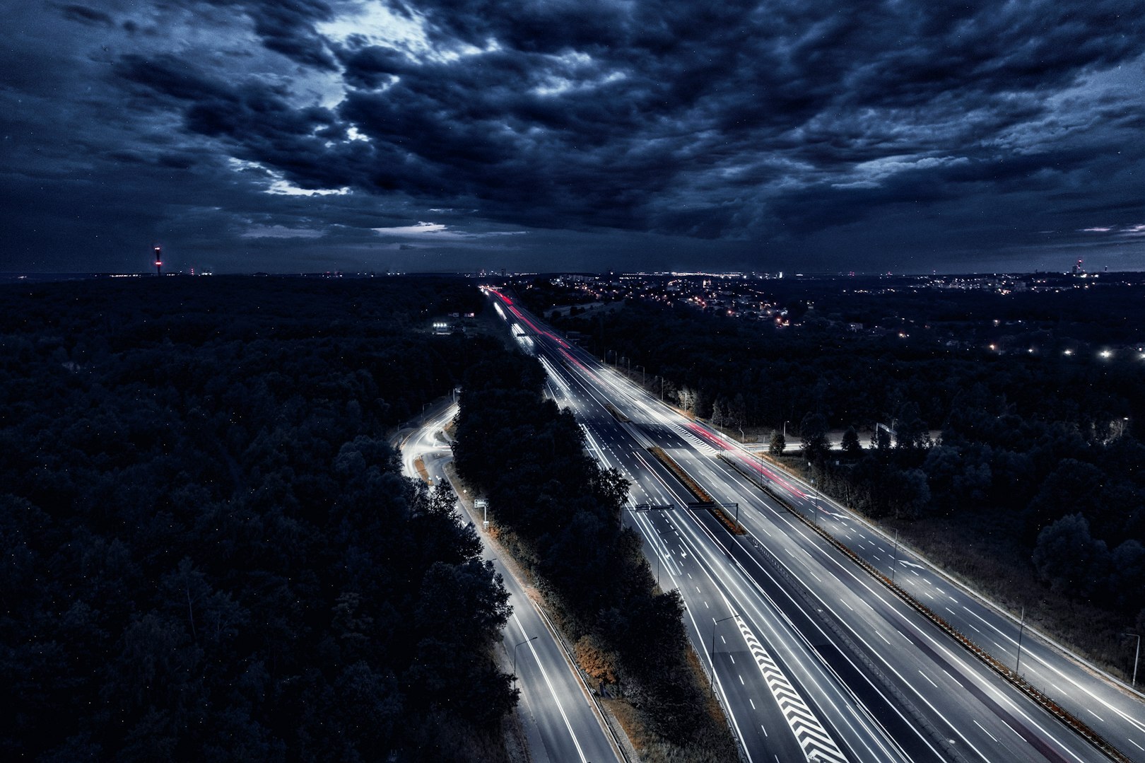 Panorama Chorzowa nocą — tło sekcji Detektyw Chorzów